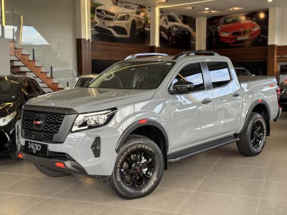 NISSAN FRONTIER 2.3 16V TURBO DIESEL PRO4X CD 4X4 AUTOMÁTICO